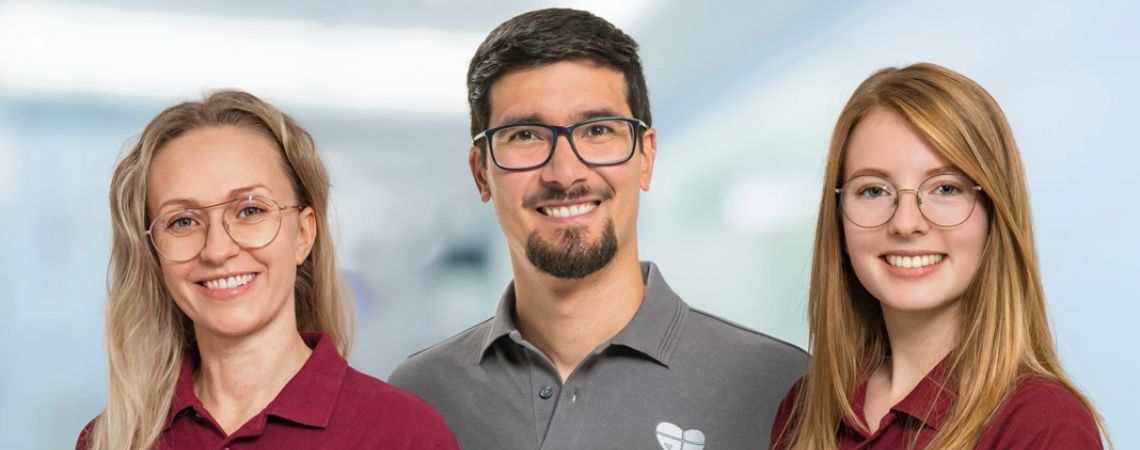 Nicolas Wild und sein Praxisteam